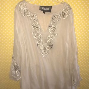 Long shirt with flowers